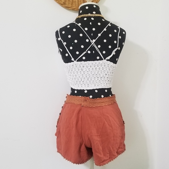 ON THE EDGE RUSTY LACE DETAIL SHORTS - Picture 3 of 15